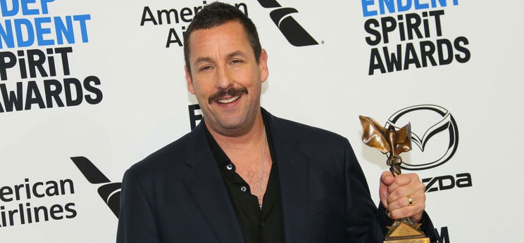 Adam Sandler majdnem levágta a saját fülét