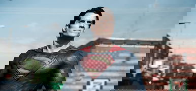 Ismét Superman bőrébe bújik Henry Cavill?