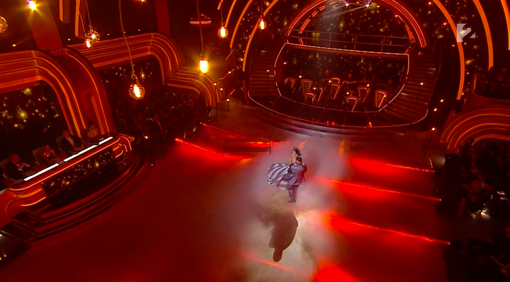 Meglepő döntés: a bécsi keringőt táncoló páros esett ki a Dancing with the Stars-ból – videó