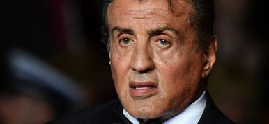 Rendesen kiakadt Sylvester Stallone, mikor meglátta a saját „levágott” fejét – videó