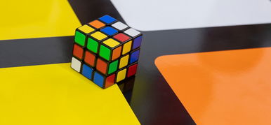 15,5 milliárd forintért adják el a Rubik-kocka tulajdonjogait