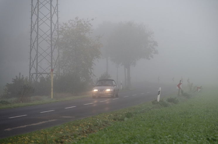 Ne várj változást! Marad a szürkeség – csütörtöki időjárás