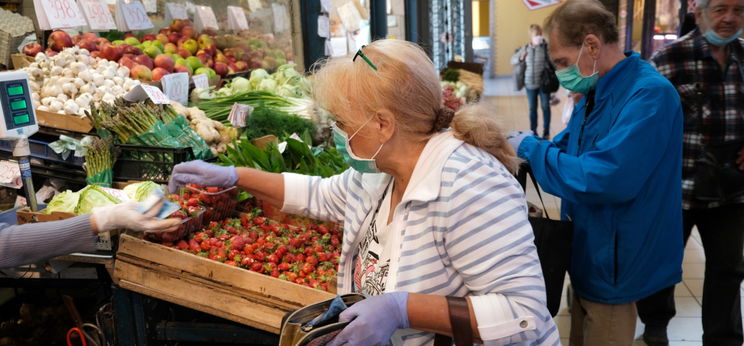 Máris eltörlik az idősek vásárlási idősávját