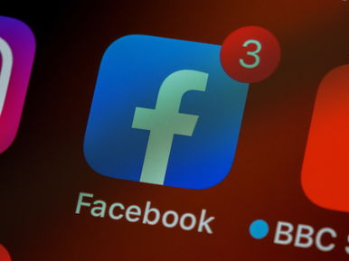 Újított a Facebook, különleges dolog jelenik meg a képernyőn, ha beírod a titkos kódot