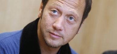 Gyászol Rob Schneider: meghalt a népszerű komikus édesanyja