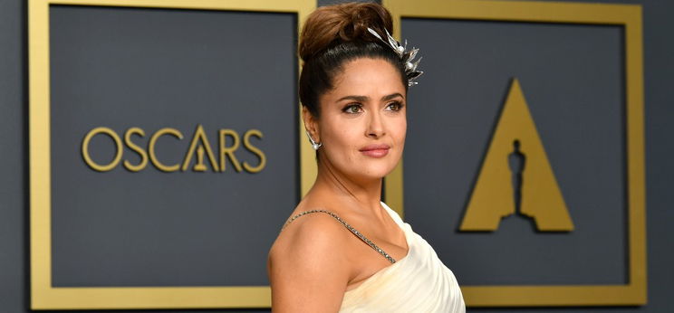 Teljesen be fogsz indulni Salma Hayek fürdőruhájától – válogatás