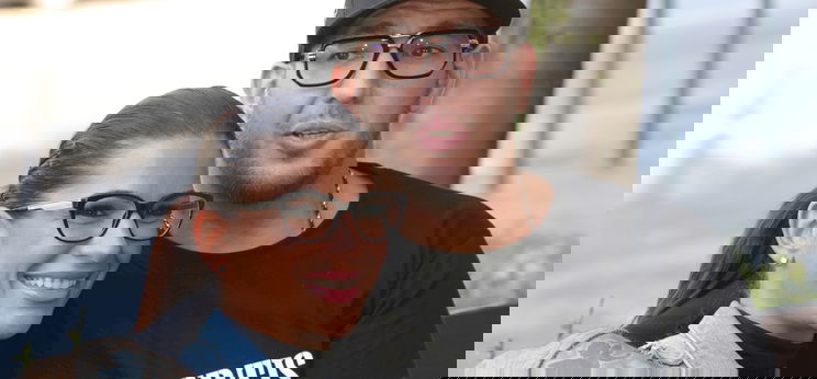 Curtis válik egykori szerelmétől, Krisztikétől