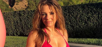 Labancz Lilla és Elizabeth Hurley meztelen, míg Vass Zita utálja a melltartót