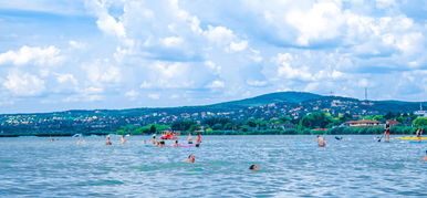 Döbbenetes dolgot találtak a Balatonban - videó