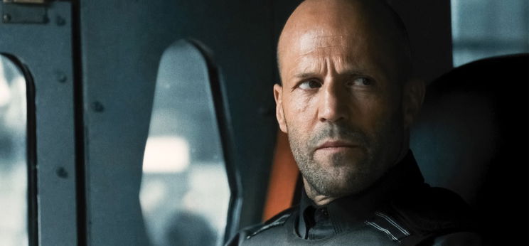 Szerelme buktatta le: így nézett ki Jason Statham hajjal! – fotó