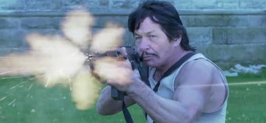 A magyar Charles Bronson meghódította Hollywoodot – Nézd meg, hogy zúz a legújabb akciófilmjében!