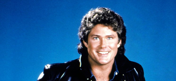 Élő koncert közben majdnem fejbedobták David Hasselhoff-ot - 32 éve omlott le a berlini fal, a Knight Rider-színészének köszönhetjük a falhoz kötődő legikonikusabb számot