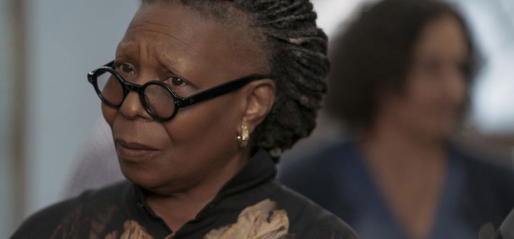 Élő adásban, több millió néző előtt alázták meg Whoopi Goldberget – Köpni-nyelni nem tudott!