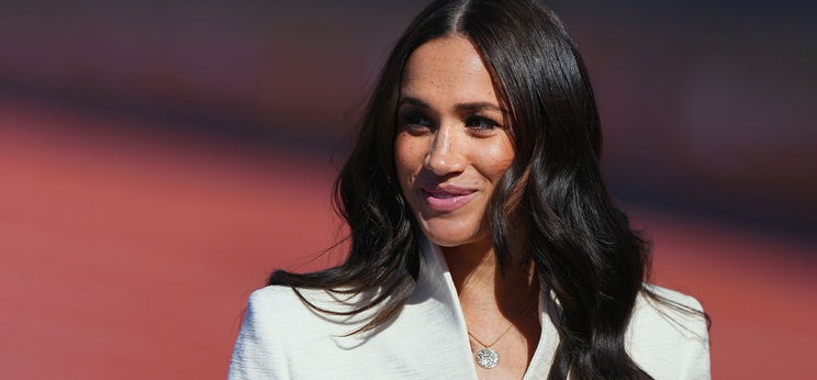 Meghan Markle melltartó nélkül jelent meg egy nyilvános eseményen, komoly gondok vannak az olívaolajjal?