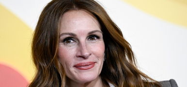 Brutális ikertornyok: Julia Roberts és gyönyörű tinilánya egymás mellett állnak, és te nem tudod eldönteni, hogy melyikük Julia Roberts?