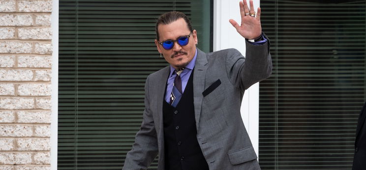 Csúnya lebukás! Johnny Depp exe filmekből lopta a történetét? 