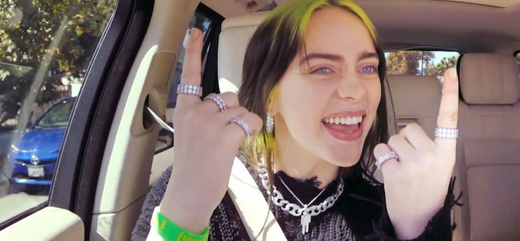 Szemtelenül átverte a rajongóit Billie Eilish, ez aztán ritka aljas húzás volt tőle