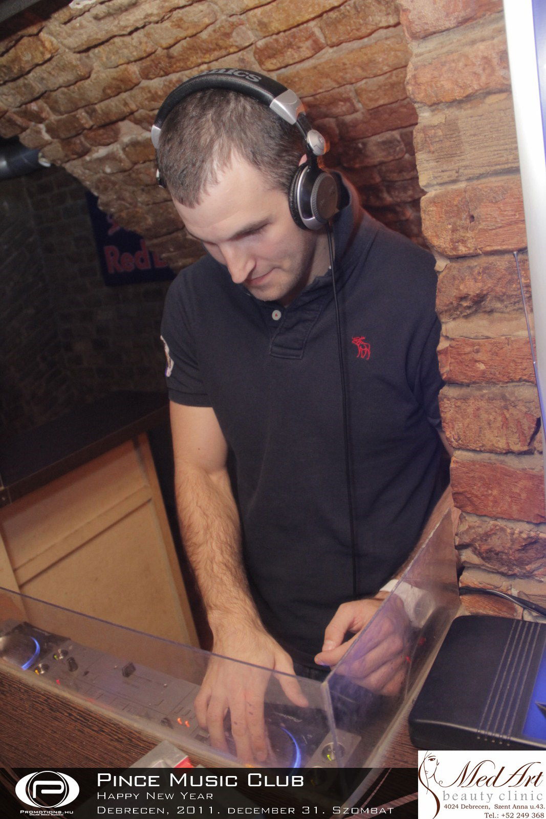 Debrecen, Pince Café & Music Club - 2011. december 31. Szombat