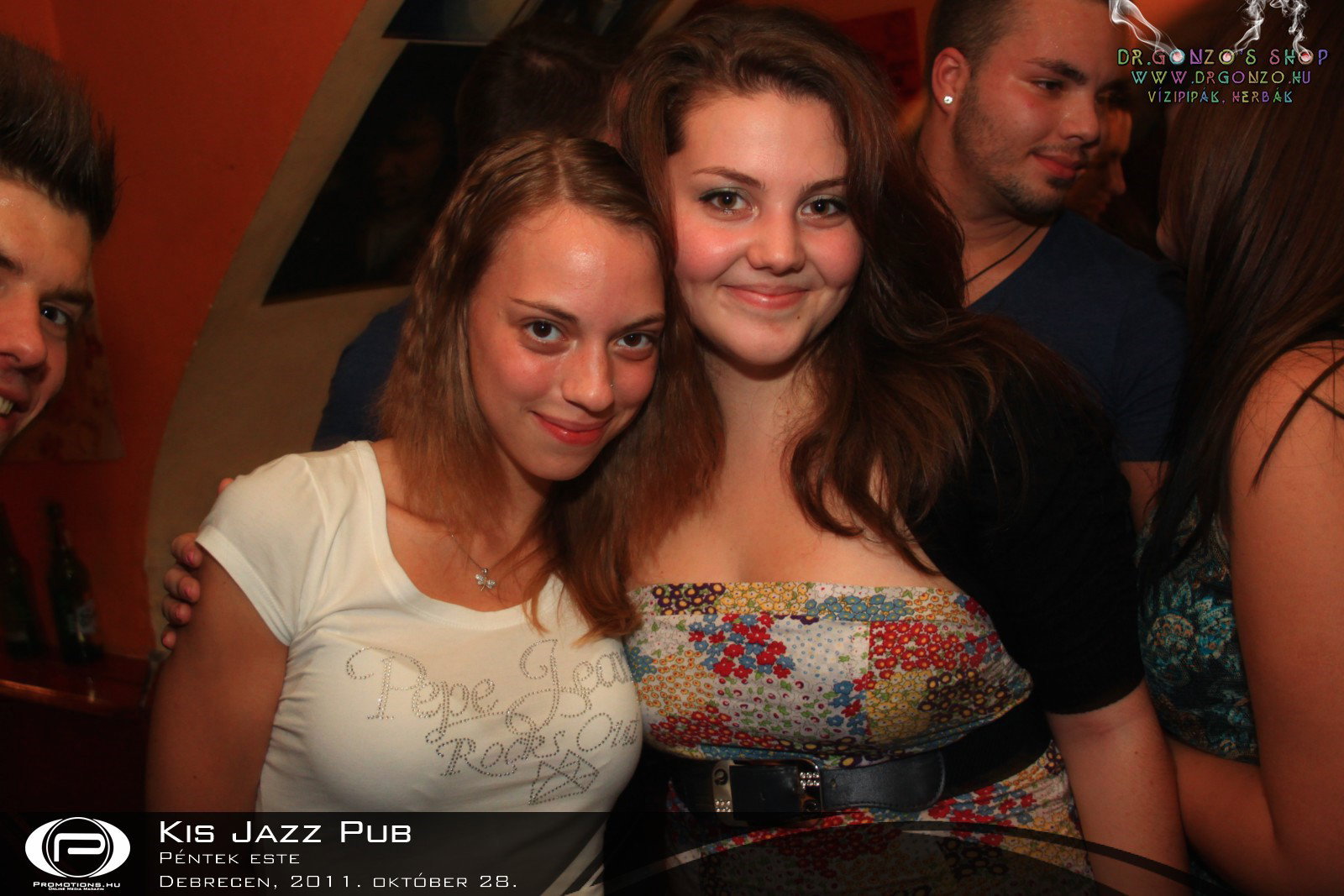 2011. október 28. Péntek