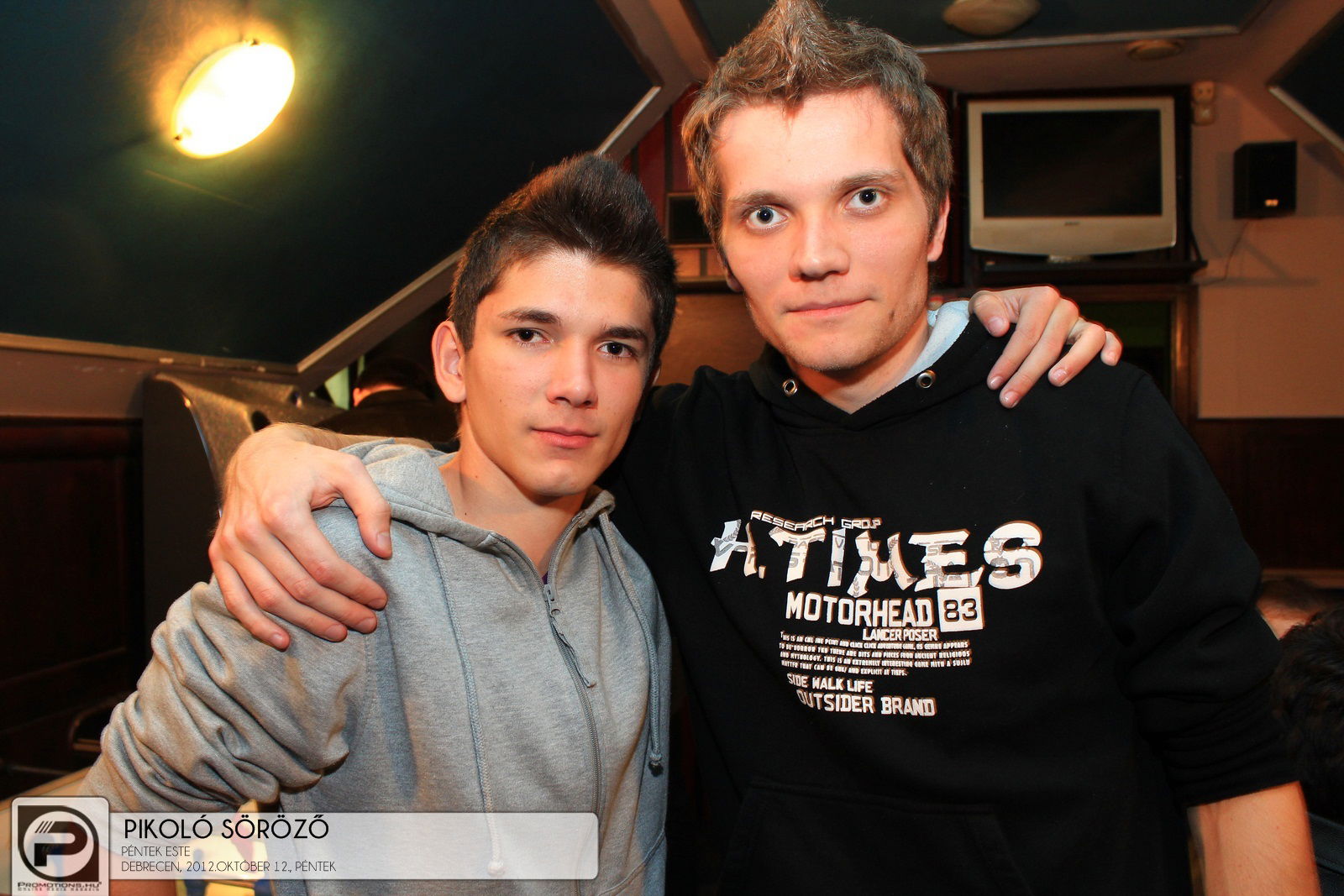 DEBRECEN, PIKOLÓ SÖRÖZŐ, 2012.OKTÓBER 12., PÉNTEK