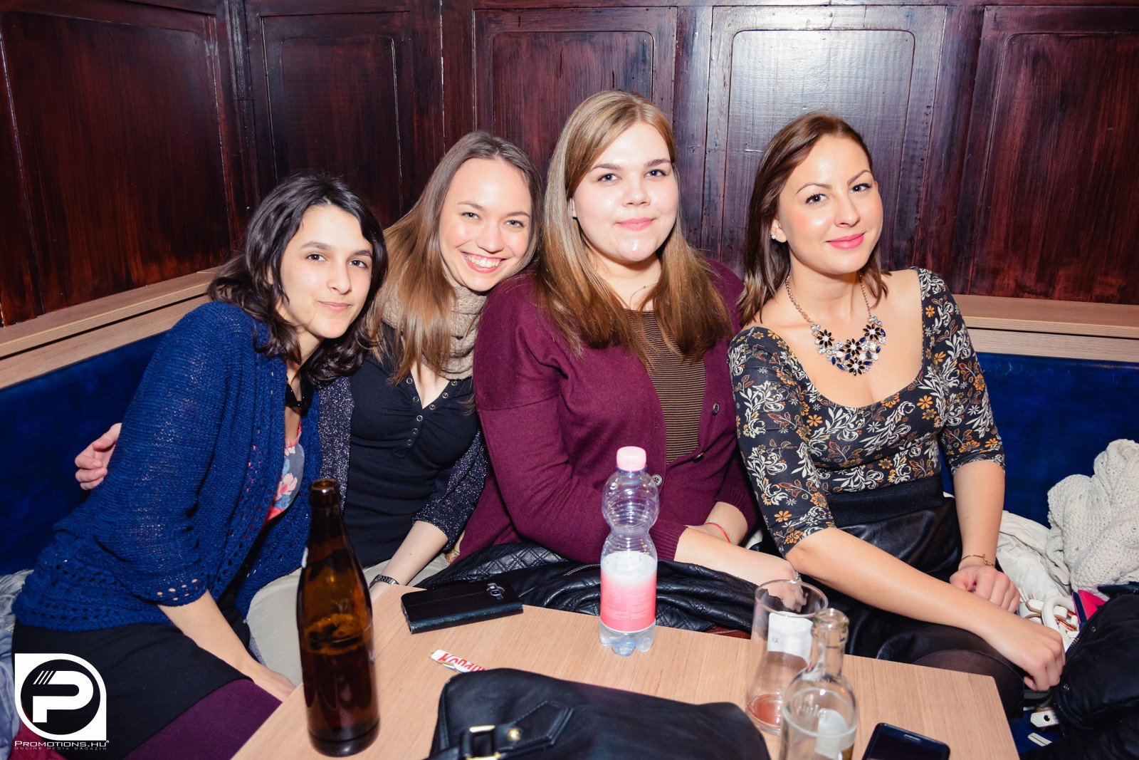 DEBRECEN, PIKOLÓ SÖRÖZŐ - 2016. MÁRCIUS 12., SZOMBAT