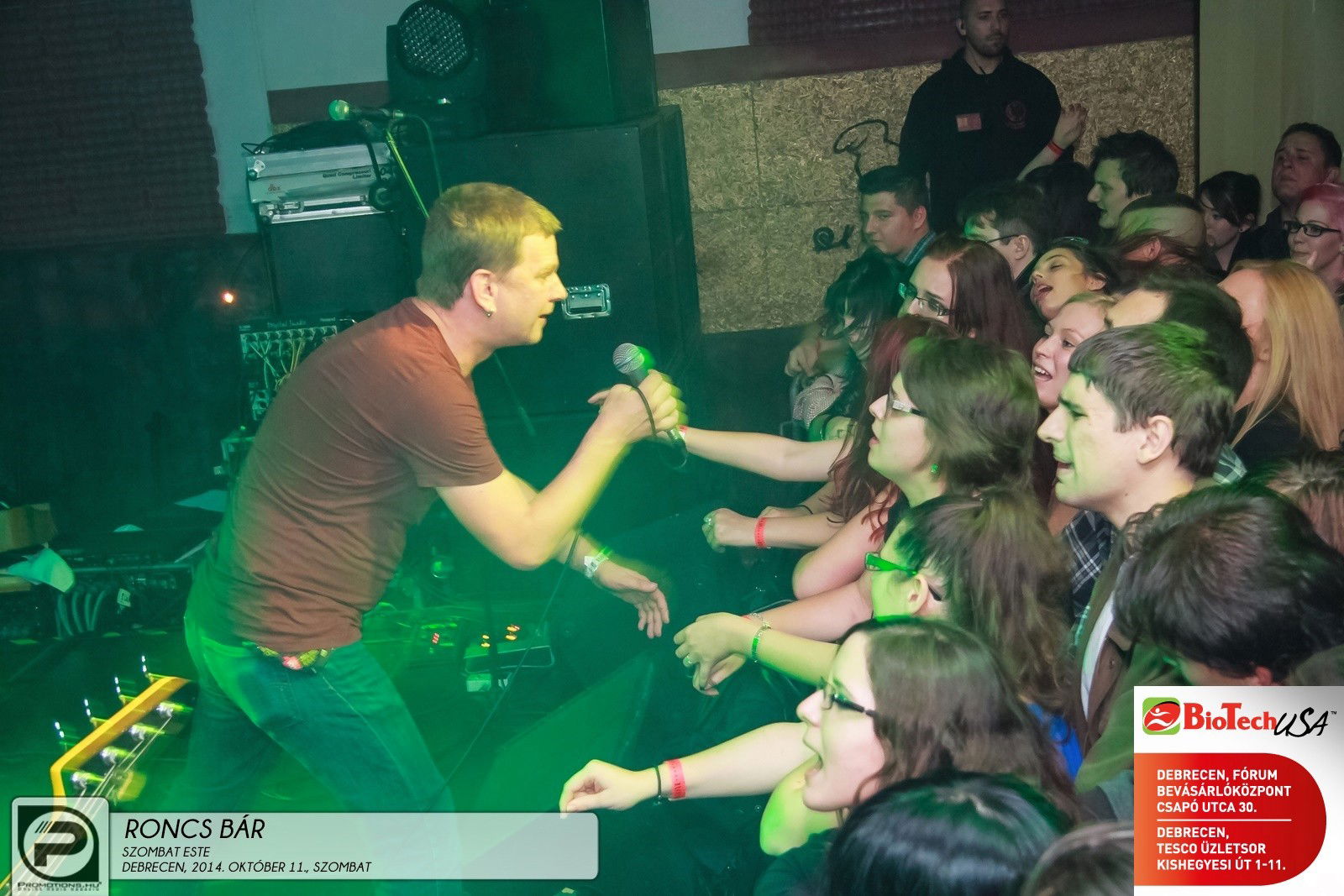 DEBRECEN, RONCS BÁR - 2014 OKTÓBER 11., SZOMBAT