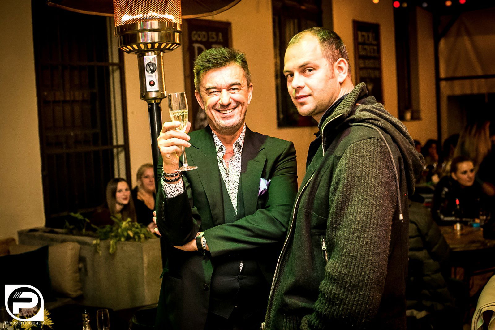 DEBRECEN, BUTIQ - 2015. NOVEMBER 14., SZOMBAT