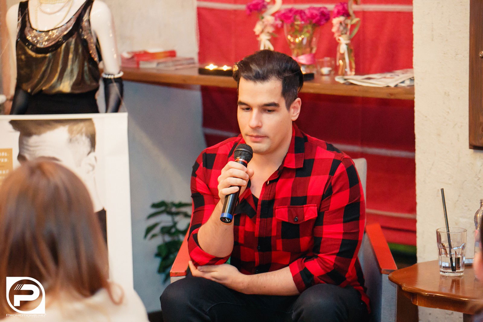 DEBRECEN, BUTIQ - 2015. NOVEMBER 26., CSÜTÖRTÖK