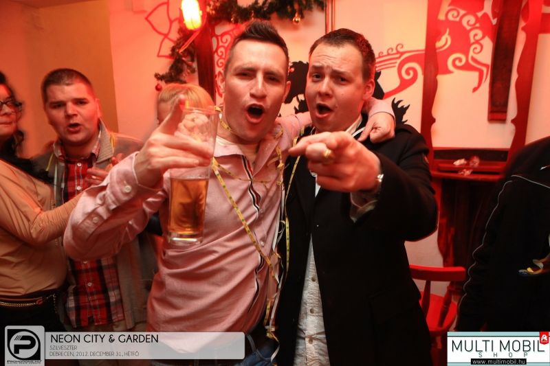 Neon City & Garden - 2012. December 31., Hétfő
