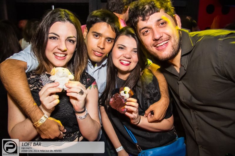DEBRECEN, LOFT BÁR - 2014. MÁRCIUS 28., PÉNTEK