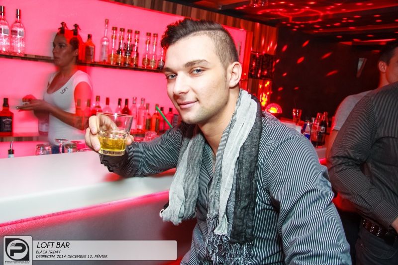 DEBRECEN, LOFT BAR - 2014. DECEMBER 12., PÉNTEK