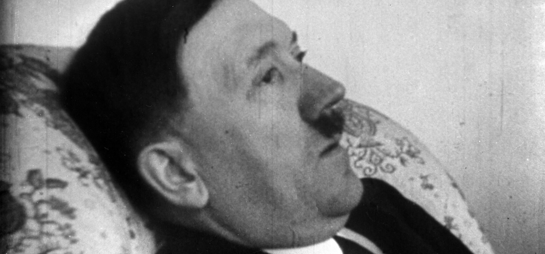 Döbbenetes képek! 76 éve lett öngyilkos Adolf Hitler és Eva Braun