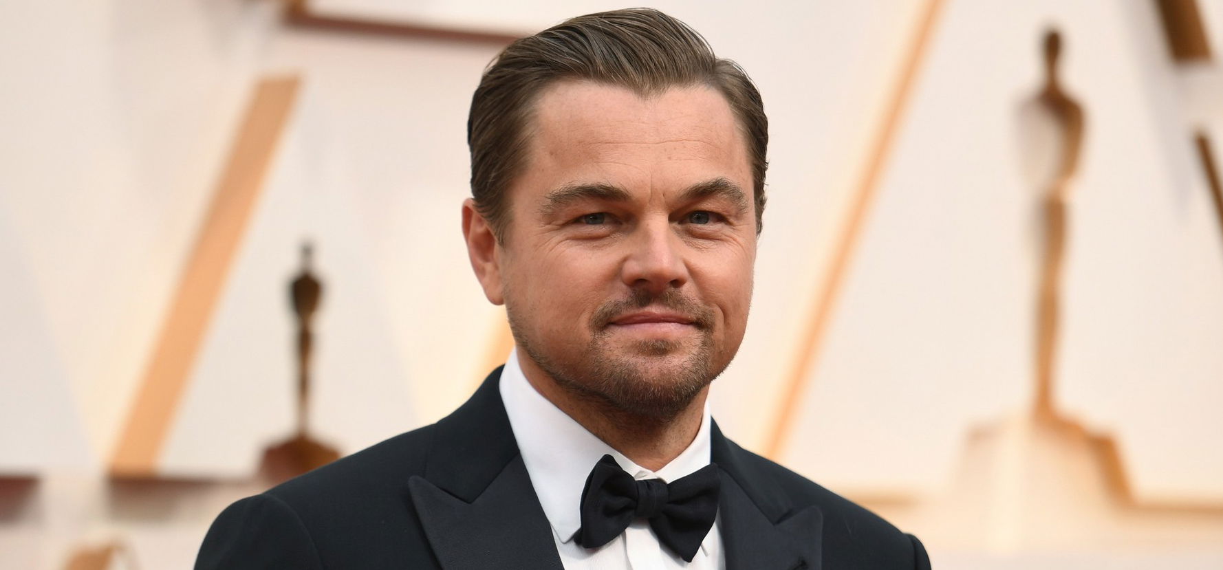 Leonardo DiCaprio tényleg felismerhetetlen, de valaki így is kiszúrta a barátnőjével – lesifotók