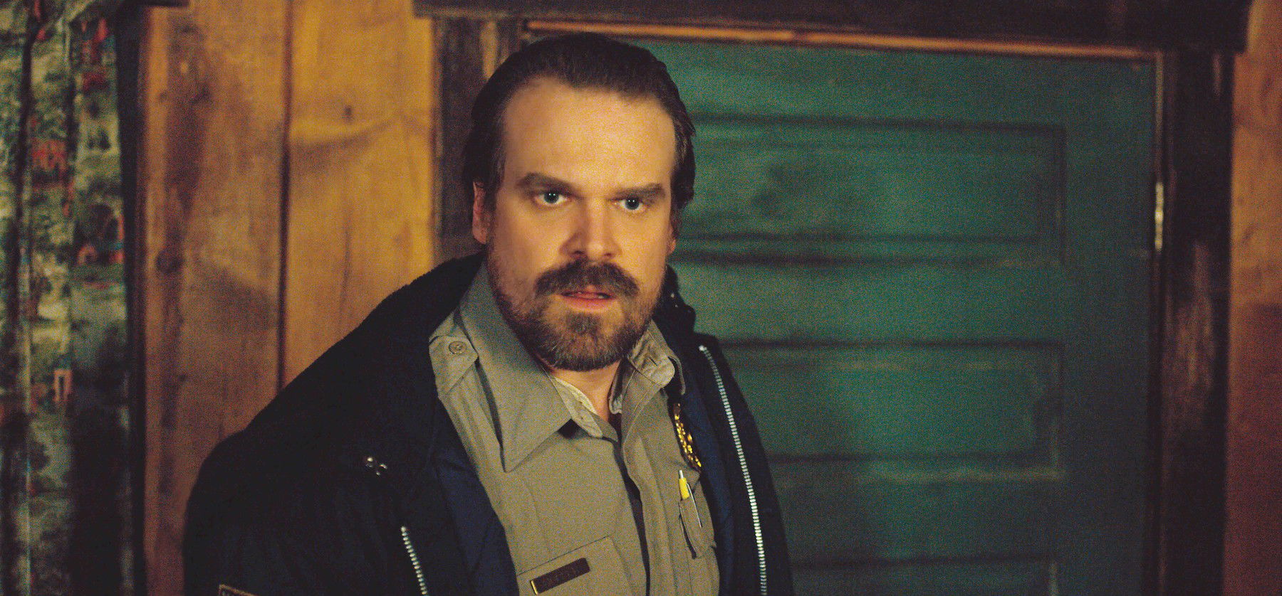 Átlátszó felsőben mutatta meg a melleit a Stranger Things sztárjának szépséges felesége