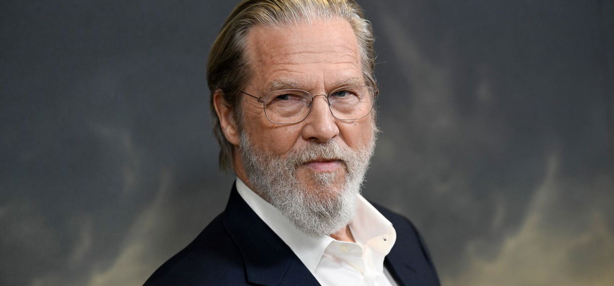 Friss lesifotók készültek Jeff Bridges-ről, aki egyszerre küzdött meg a nyirokrákkal és a koronavírussal