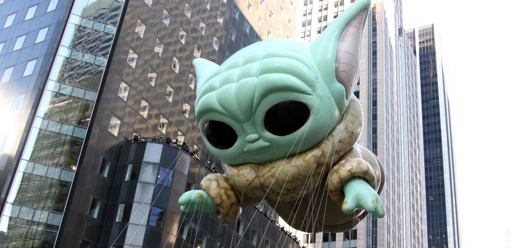 Gigantikus Baby Yoda, Son Goku, és Pikachu foglalta el New York utcáit