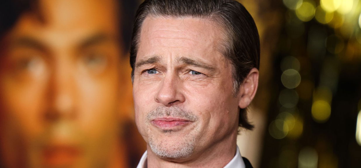 Brad Pitt új barátnője nem finomkodott, és ledobta a bikinifelsőjét