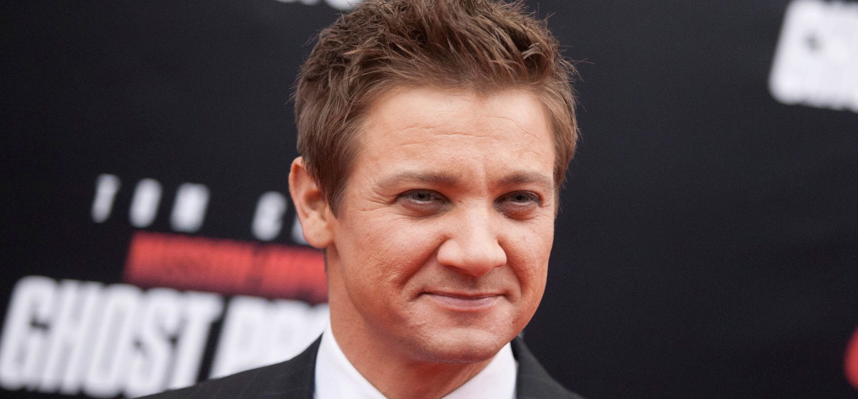 Bár Jeremy Renner hazamehetett a kórházból, de vannak rossz hírek is