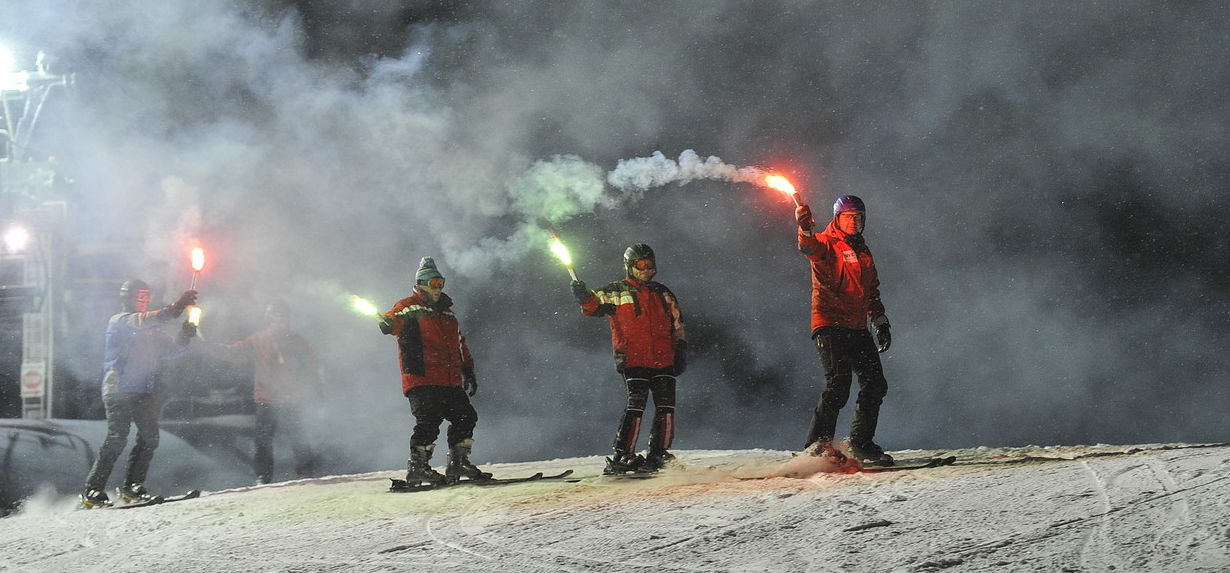 Éld át az éjszaka izgalmát: Az éjszakai síelés az a téli sport, amit nem hagyhatsz ki!