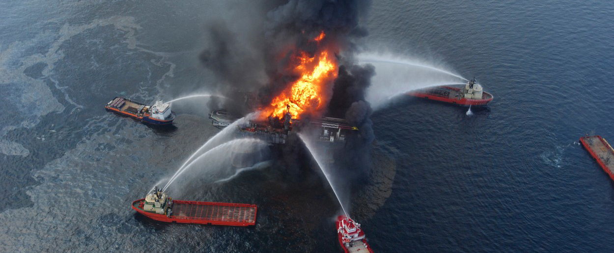 Döbbenetes fotókon a Deepwater Horizon olajfúrótorony katasztrófája, ami örökre megváltoztatta a világot