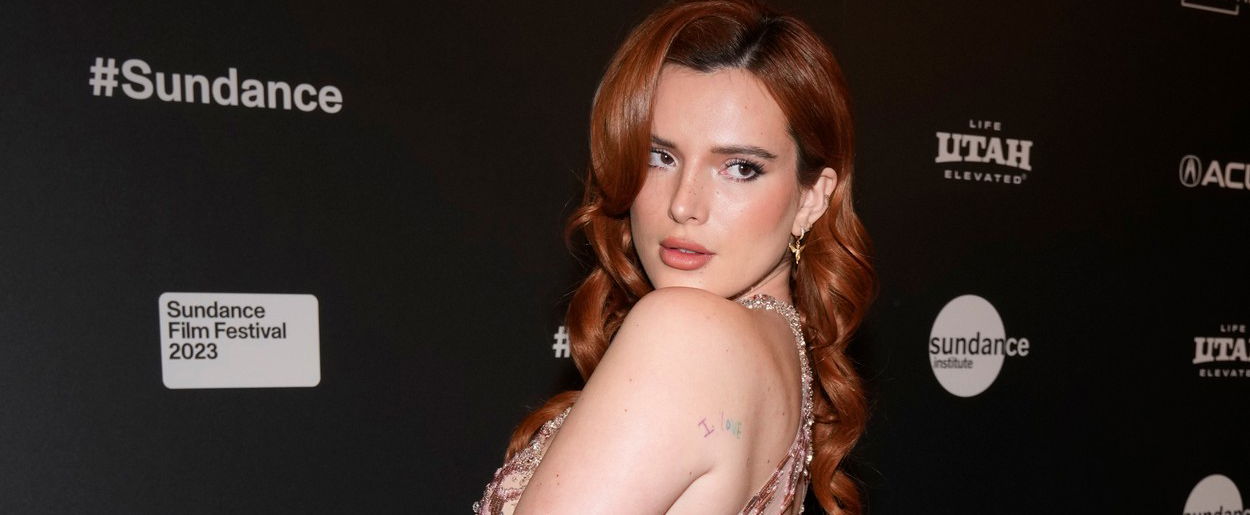 Bella Thorne mellei majdnem kiestek a bikinifelsőjéből, extrém bevállalós volt az egykori Disney-sztár