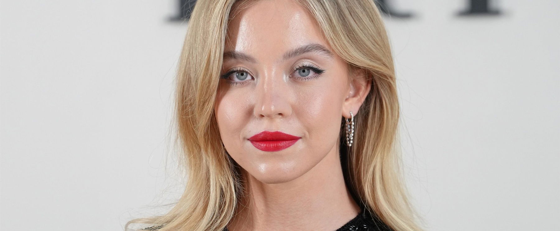 Bikinis lesifotók készültek Sydney Sweeney-ről, bombasztikusan néz ki az Eufória sztárja