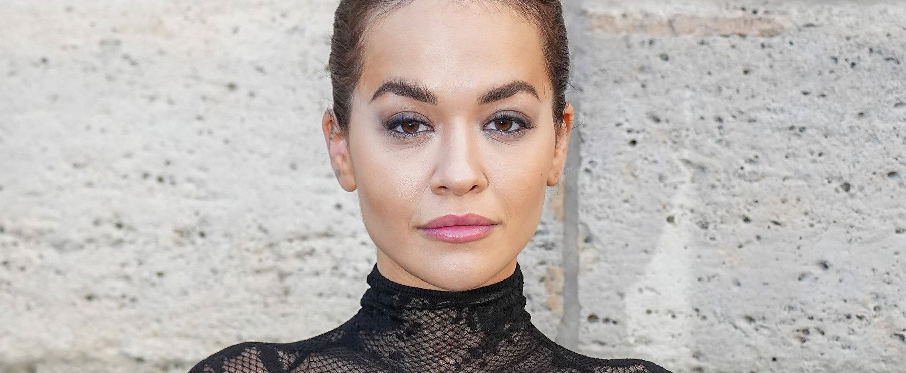 Ennél szűkebb nadrágot már fel sem vehetett volna Rita Ora