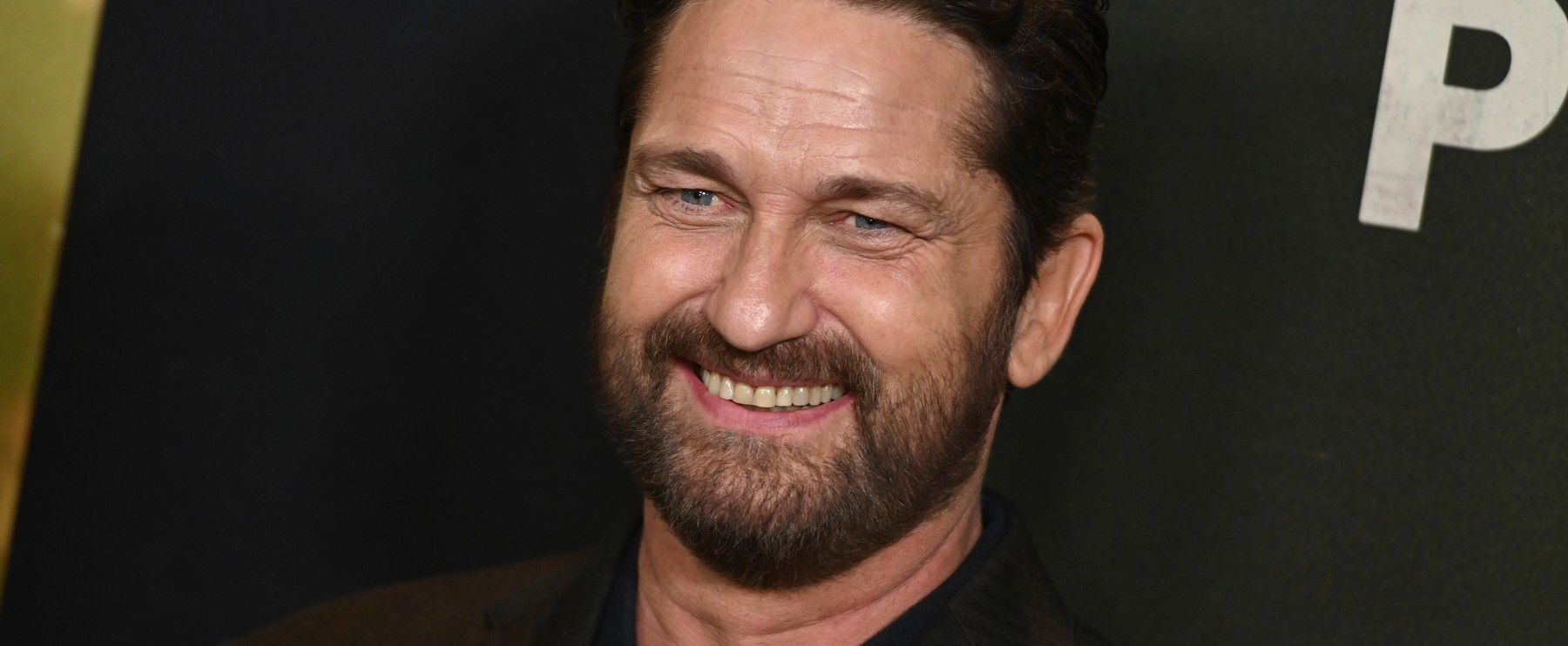 Gerard Butler egy cseppet sem tűnik hollywoodi akcióhősnek ezeken a lesifotókon