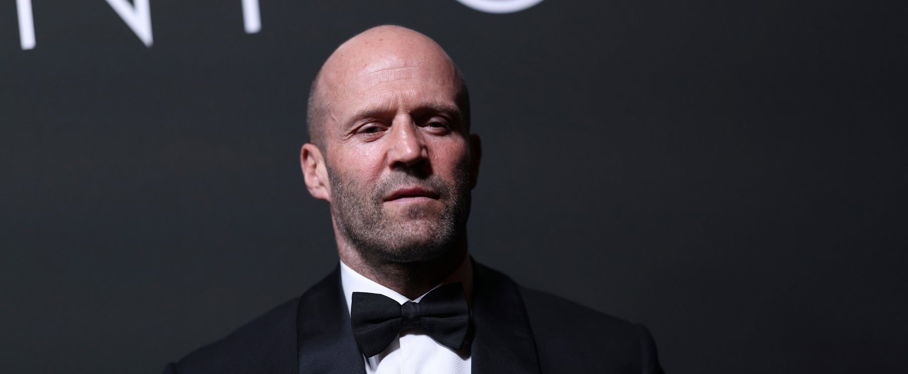 Jason Statham tangapapucsban? Meglepő lesifotók készültek az akcióhősről