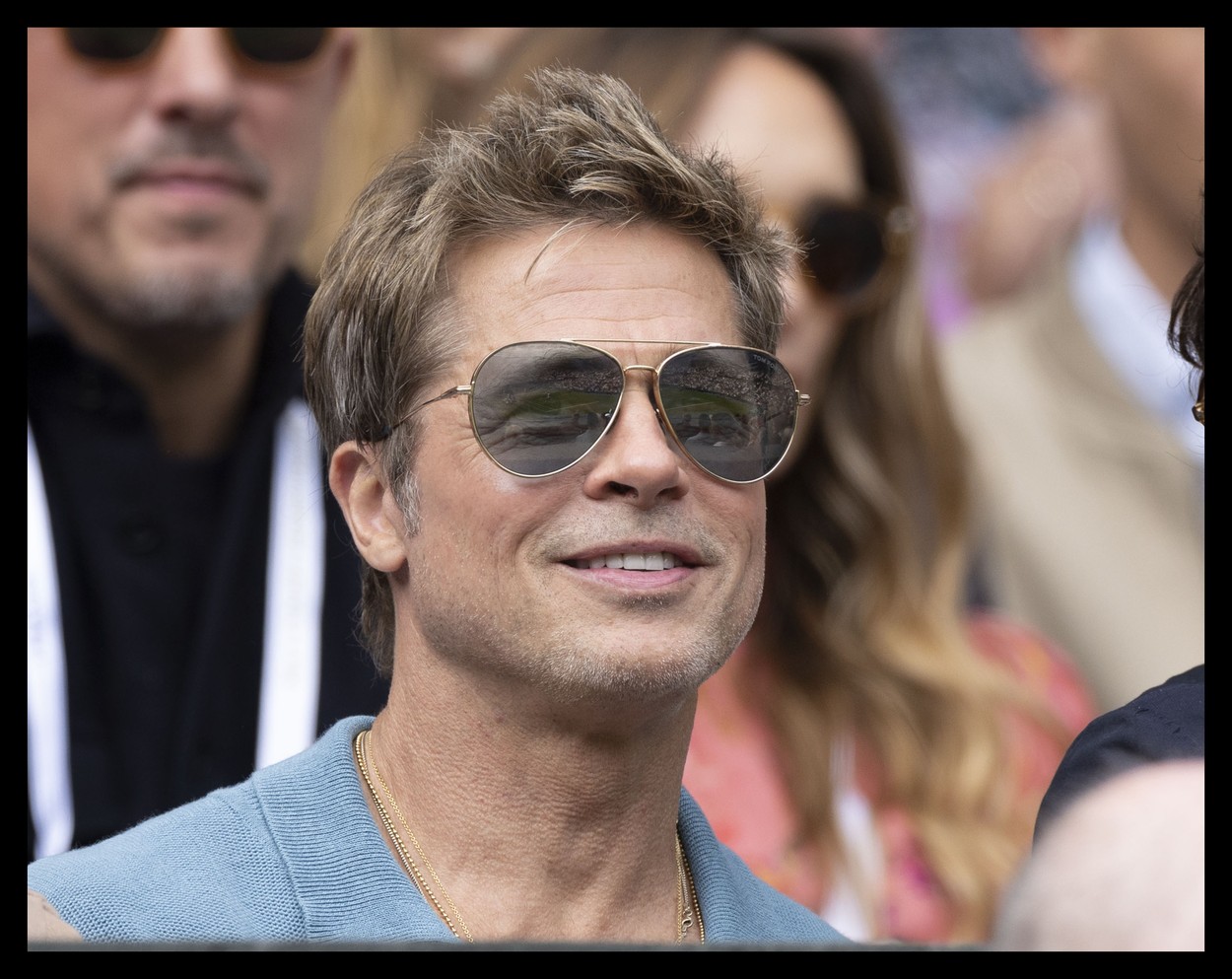 Brad Pitt babarcú kisfiúként rabolta el a lányok szívet a Dallasban, ritkán látott fotók került elő róla